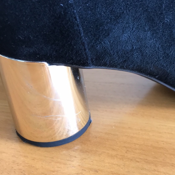 Suede boots - Picture 6 of 8